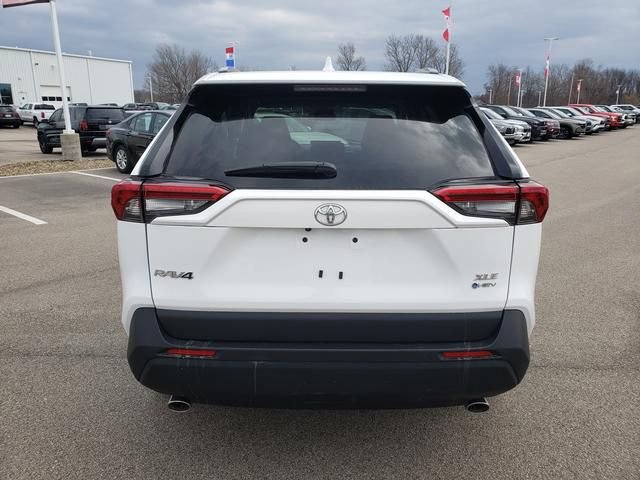 Used 2025 Toyota RAV4 XLE AWD/4WD image 6