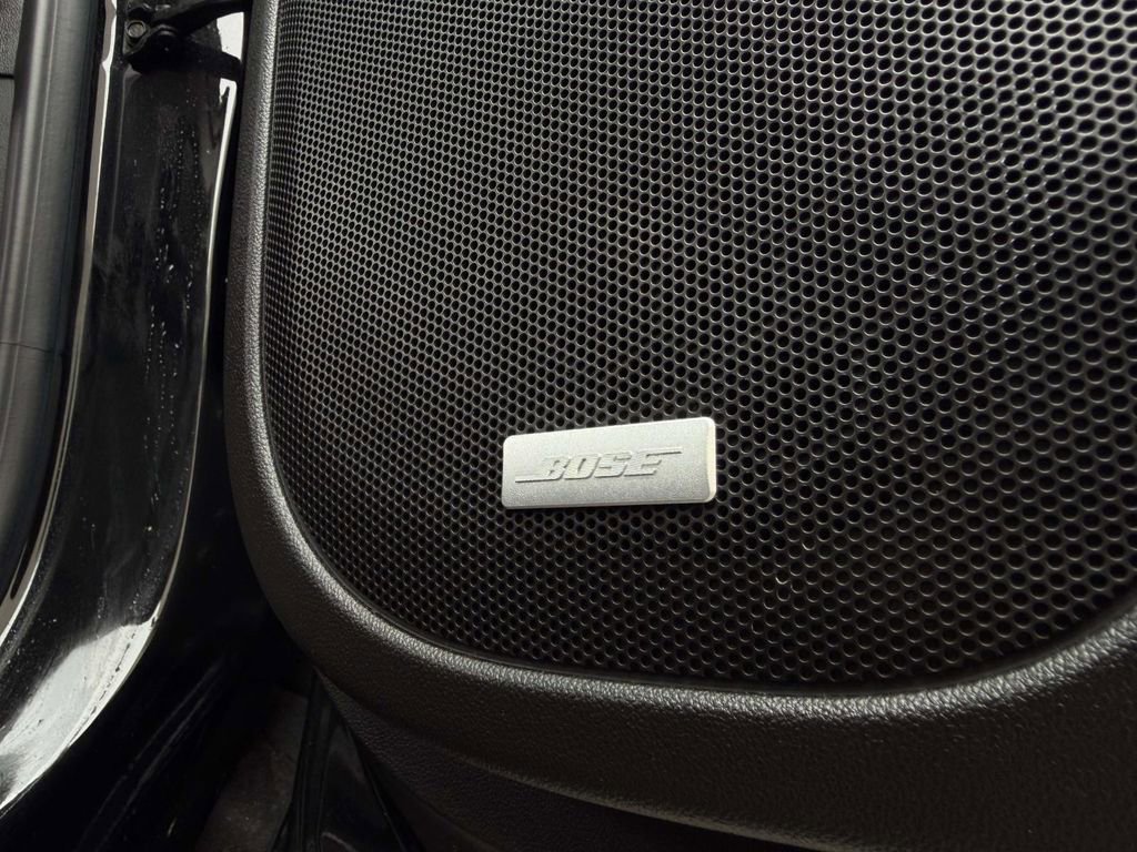 Used 2023 GMC Acadia Denali w/ Black Diamond Edition image 14