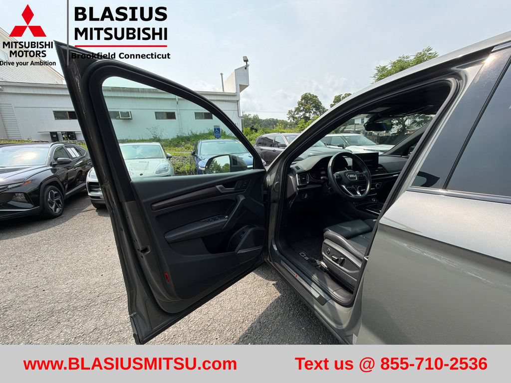 Used 2023 Audi Q5 2.0T Premium Plus w/ Premium Plus Package AWD/4WD image 10