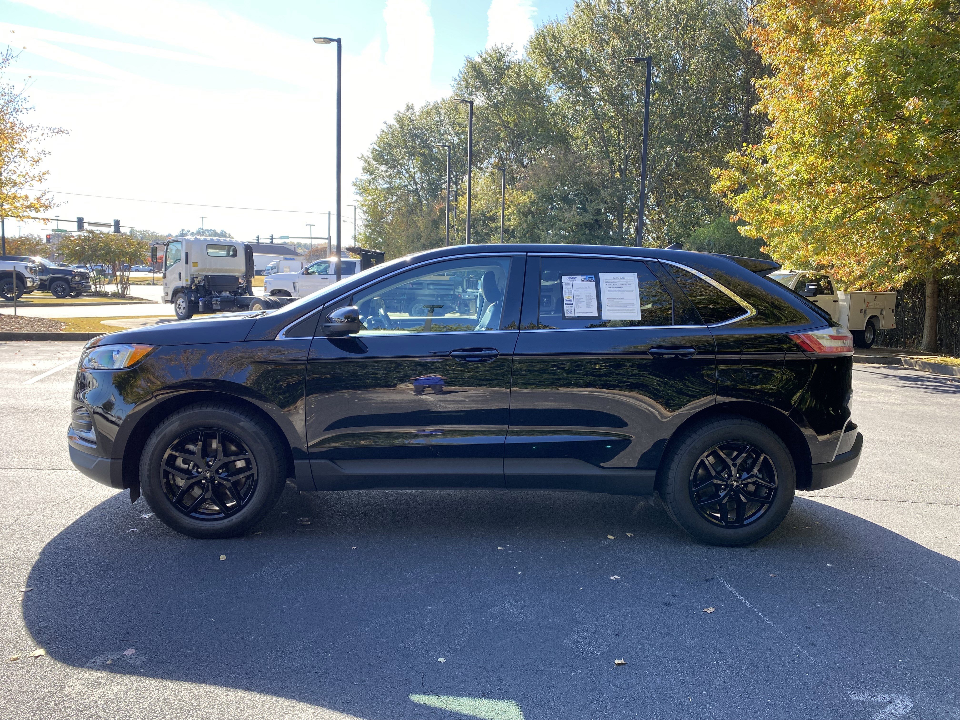 Used 2024 Ford Edge SEL image 6