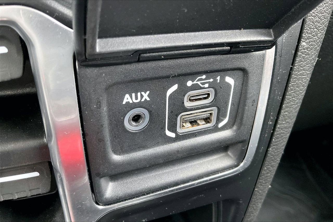 Certified 2023 Jeep Wrangler Unlimited w/ Cold Weather Group image 18