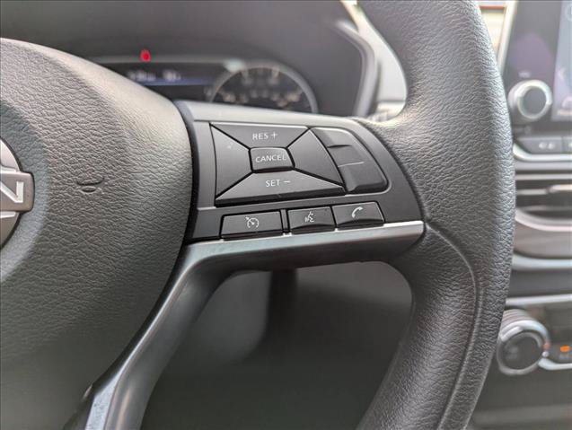 Used 2025 Nissan Altima 2.5 SV FWD image 14