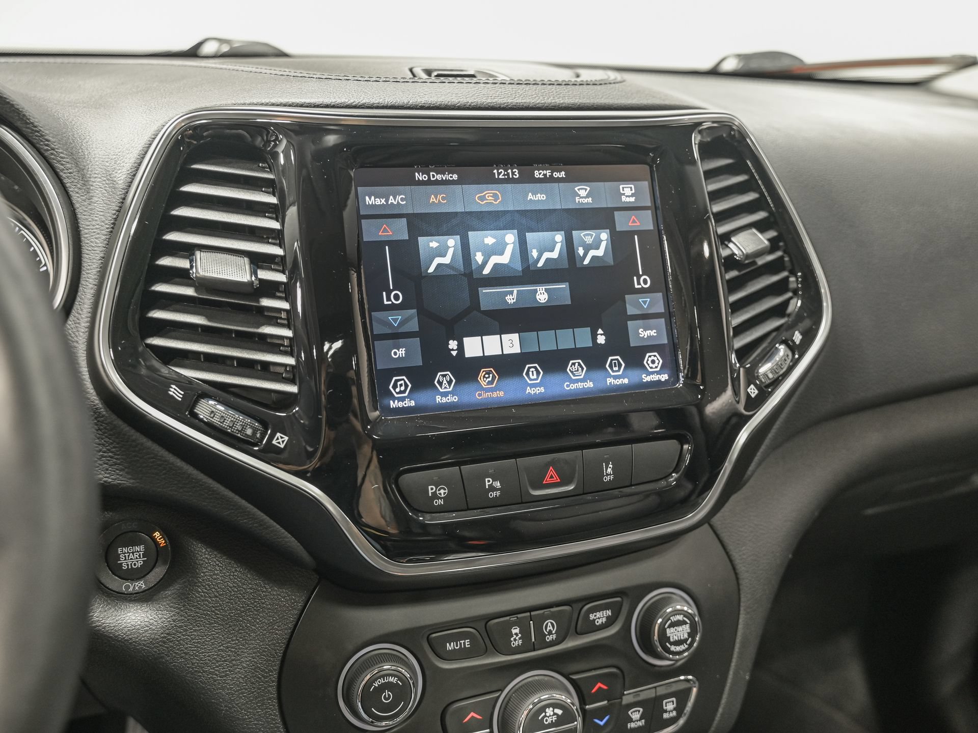 Used 2021 Jeep Cherokee Limited AWD/4WD image 22