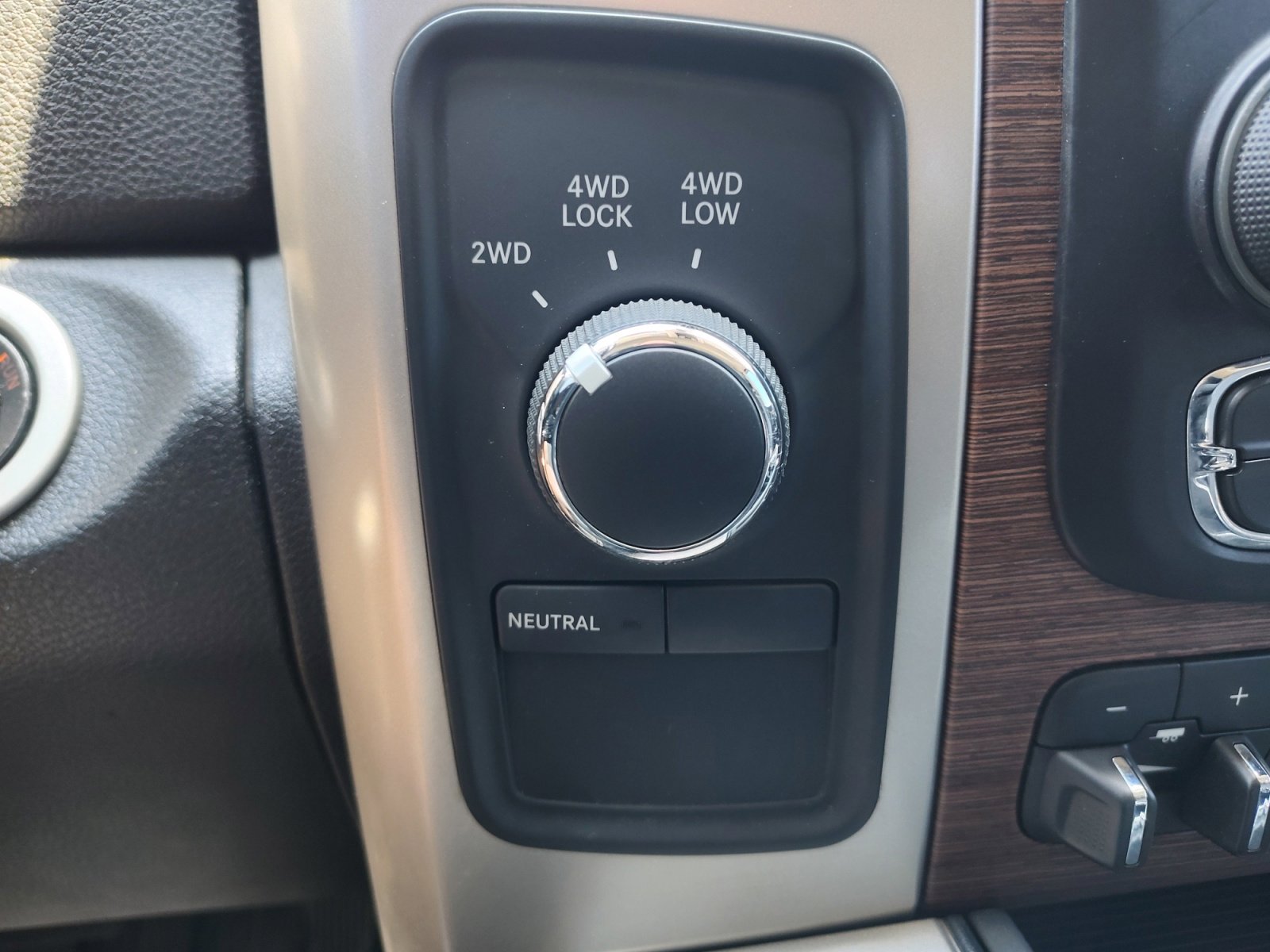 Used 2016 RAM 3500 Laramie AWD/4WD image 33