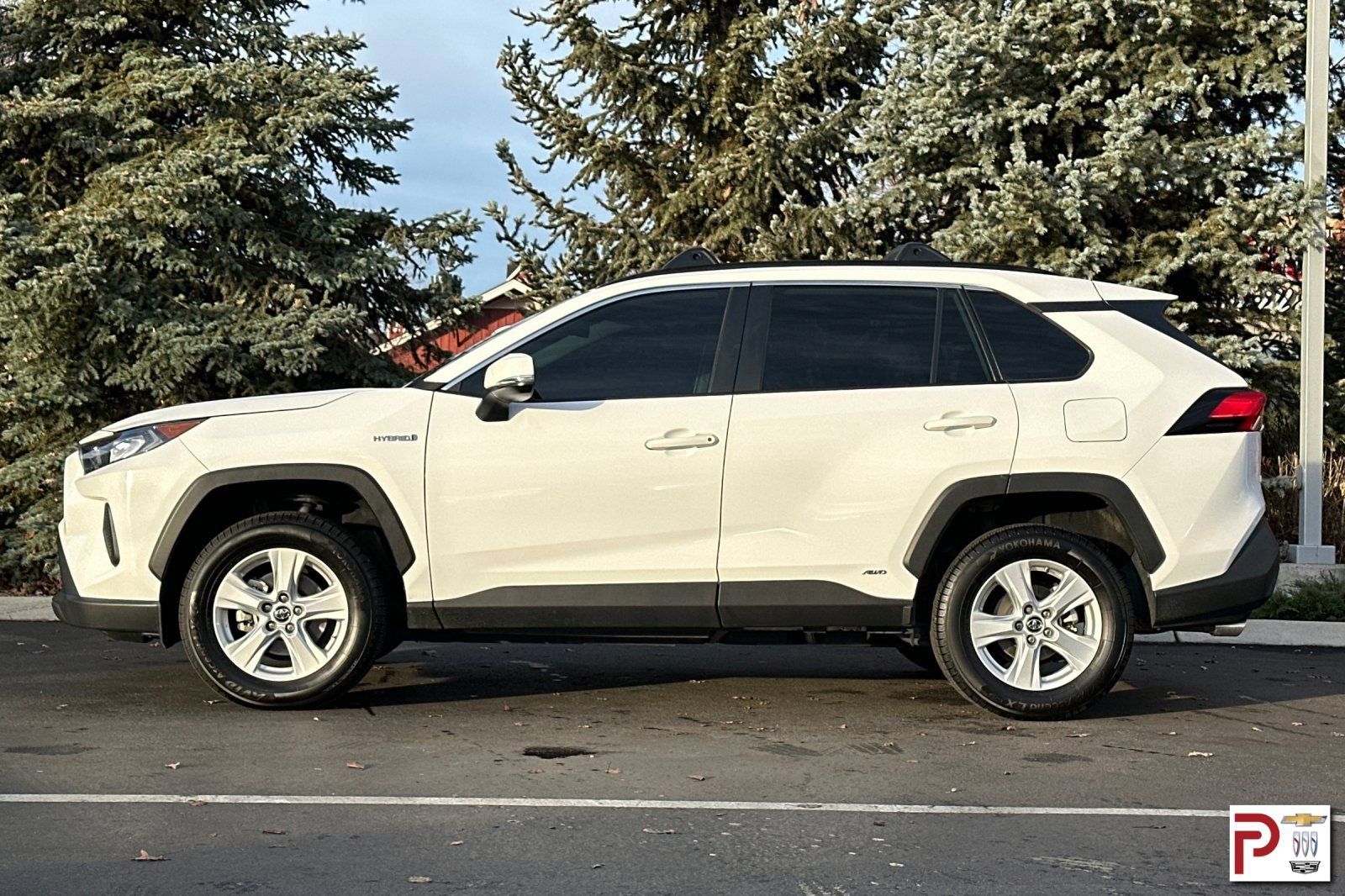 Used 2021 Toyota RAV4 LE image 7