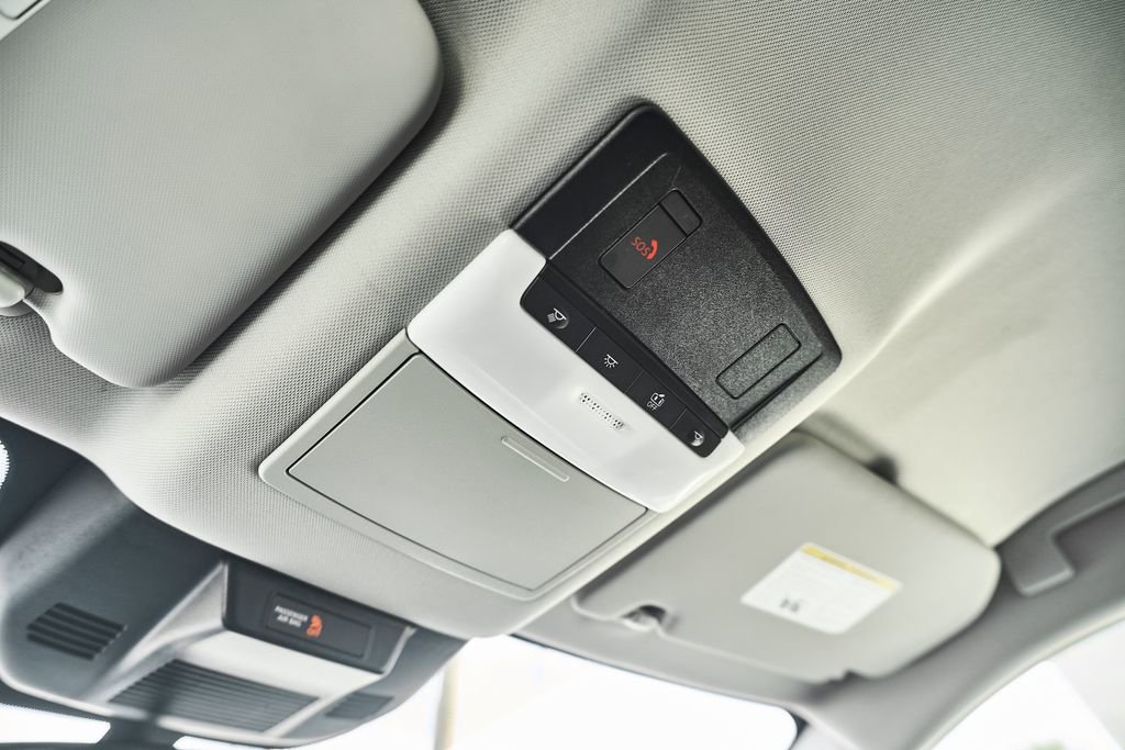 Used 2024 Nissan Rogue SV FWD image 48