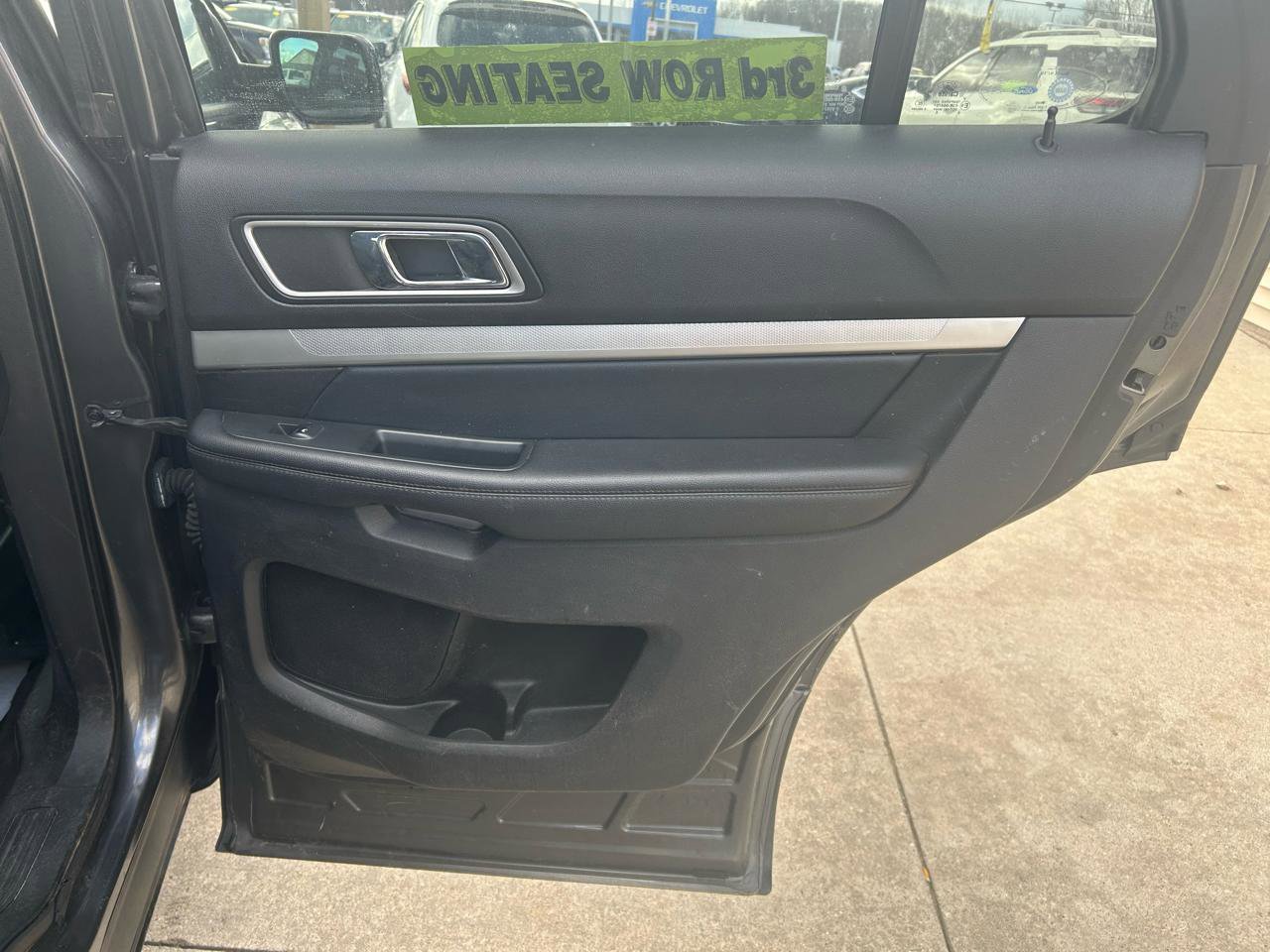 Used 2017 Ford Explorer XLT w/ Equipment Group 202A image 16