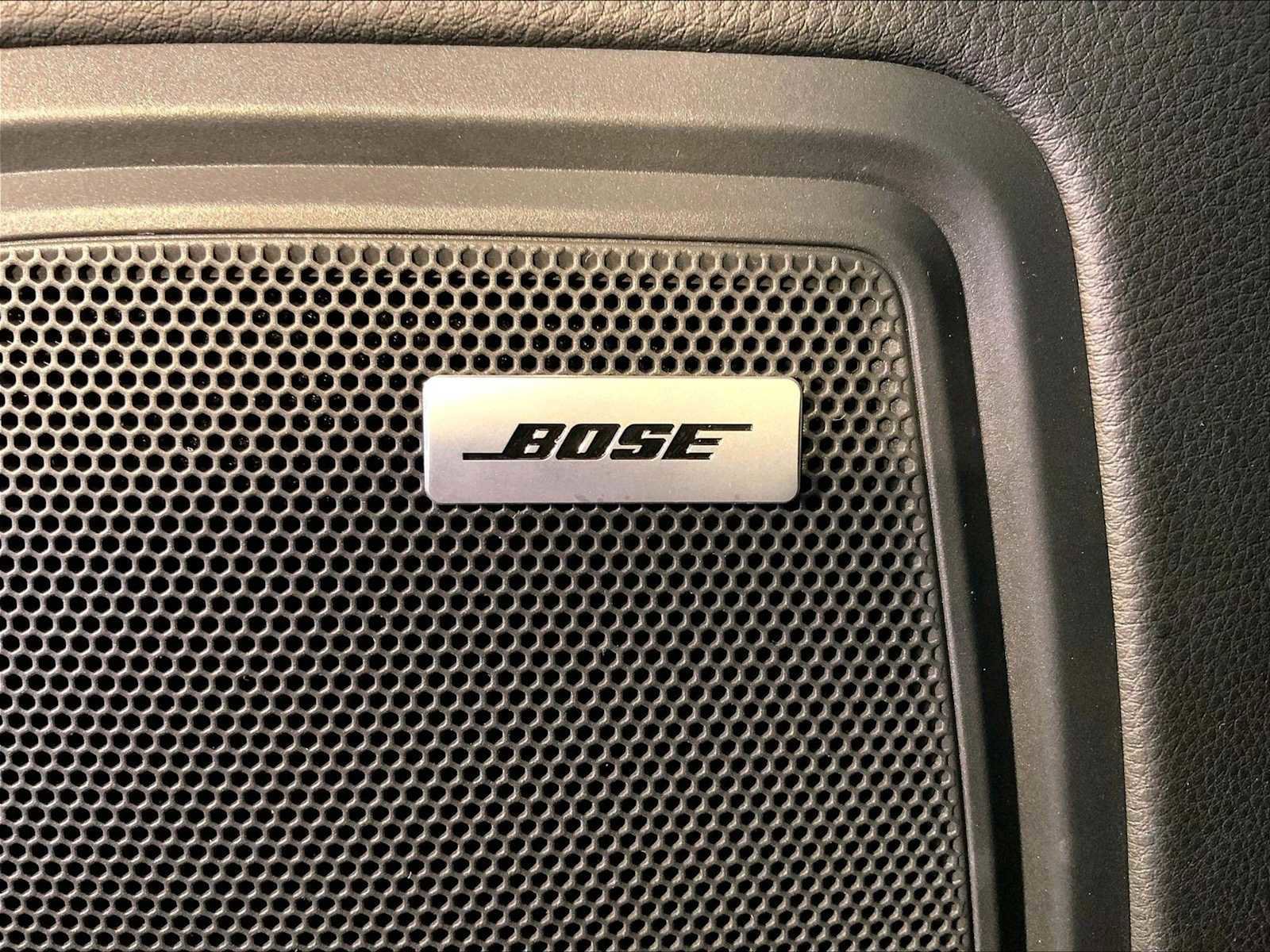 Certified 2024 Porsche Macan image 38