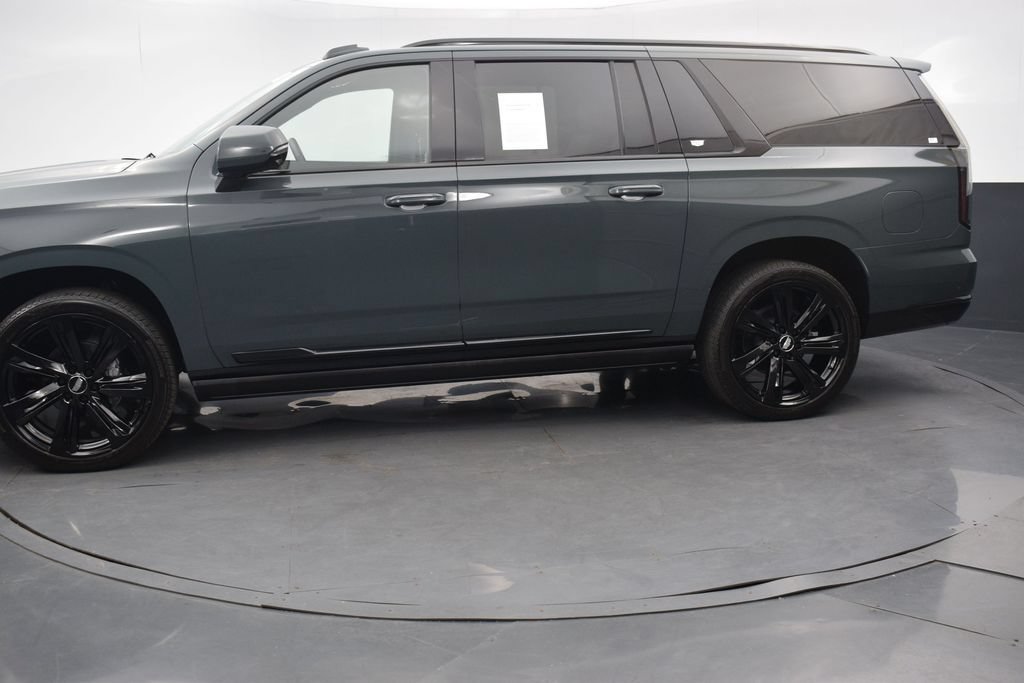 Certified 2026 Cadillac Escalade ESV Sport w/ Touring Package AWD/4WD image 2