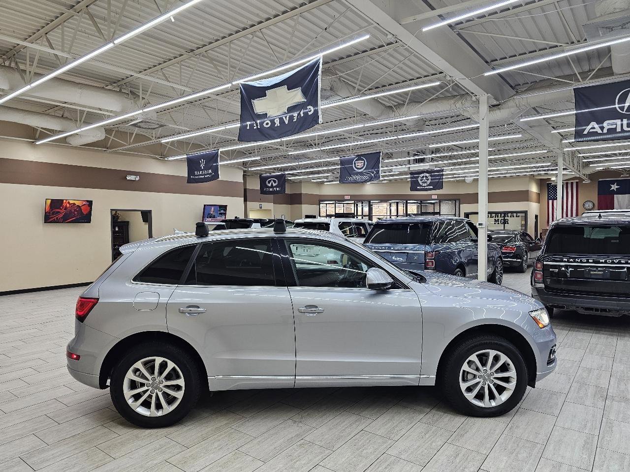 Used 2016 Audi Q5 2.0T Premium Plus w/ Technology Package image 5