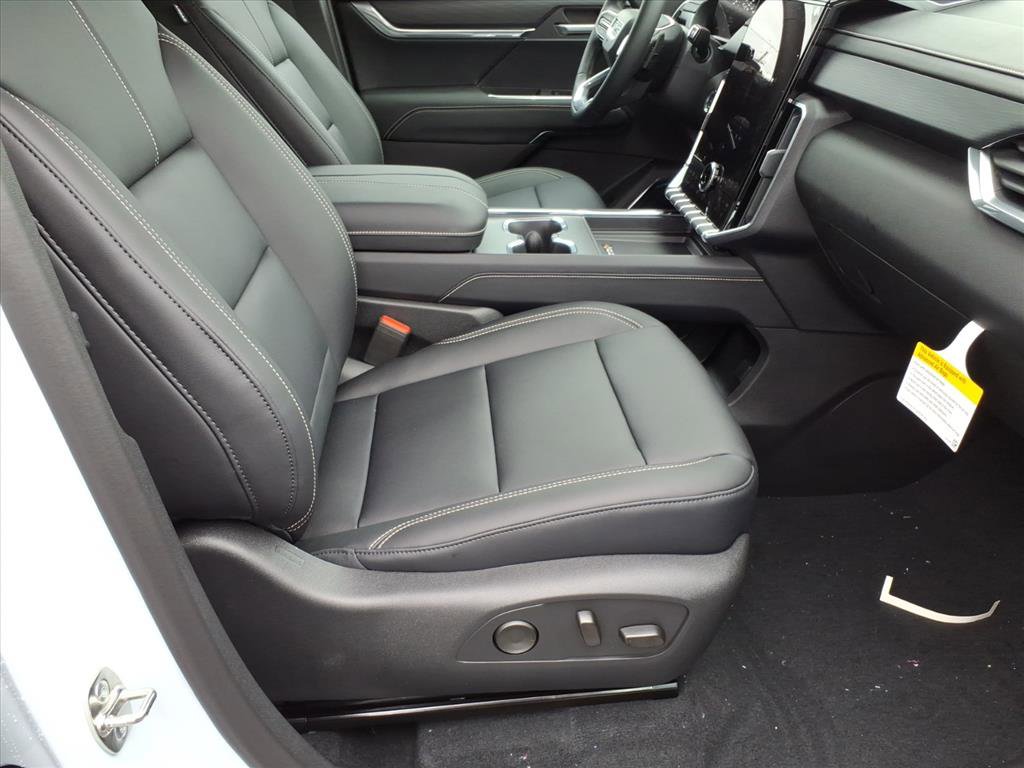 New 2026 GMC Acadia Elevation w/ Black Edition image 8