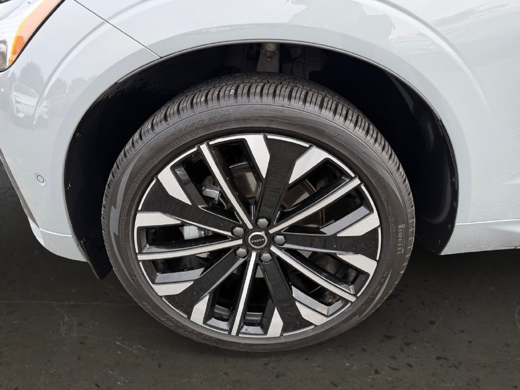 Used 2026 Volvo XC60 B5 Ultra w/ Climate Package AWD/4WD image 27