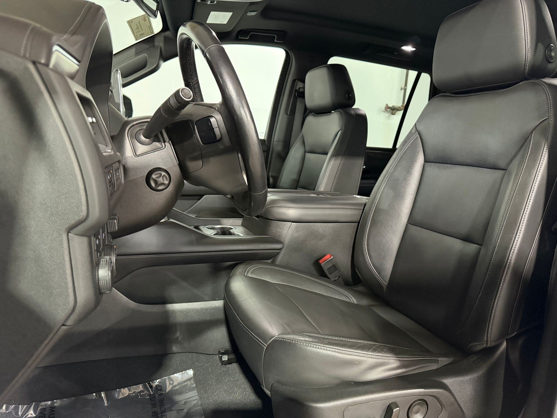 Used 2021 Chevrolet Tahoe Z71 w/ Z71 Signature Package AWD/4WD image 5
