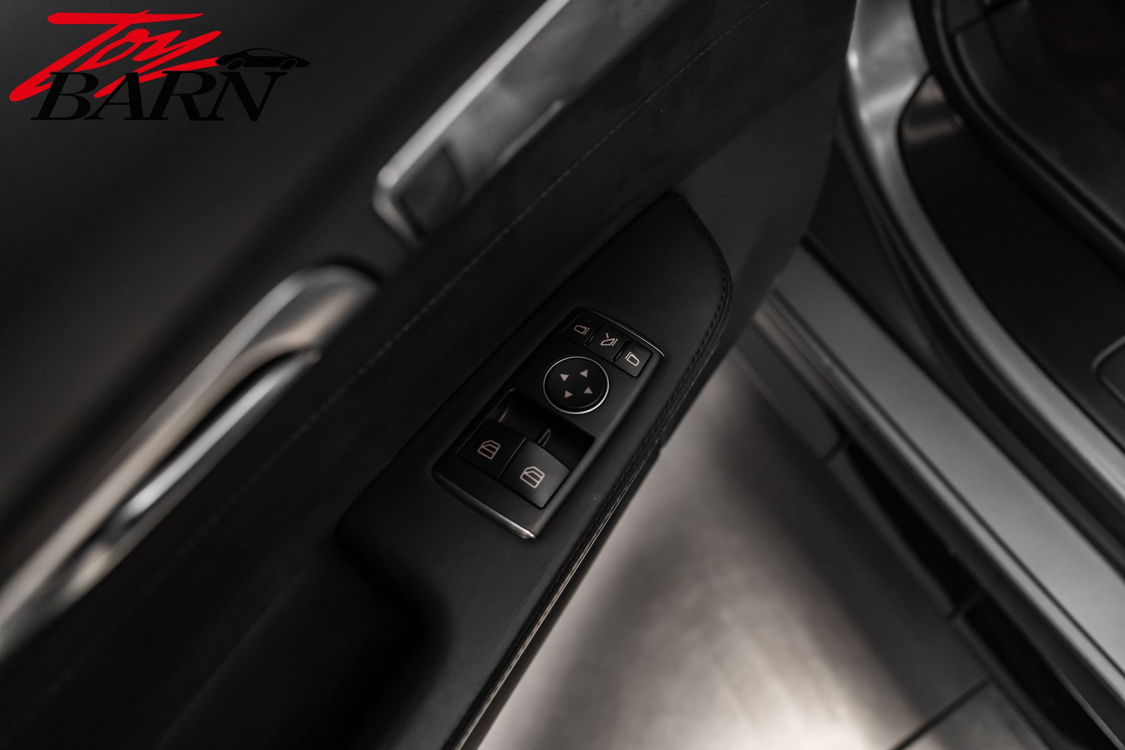 Used 2018 Mercedes-Benz AMG GT R image 22