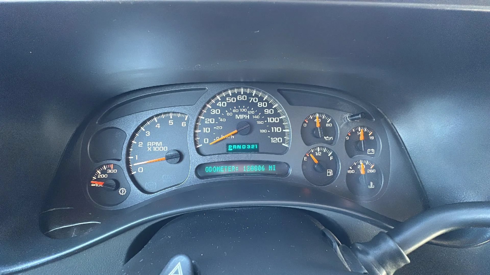 Used 2003 Chevrolet Silverado 2500 LS w/ Snow Plow Prep Package AWD/4WD image 12
