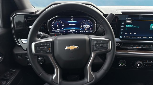 Used 2024 Chevrolet Silverado 1500 LT image 11