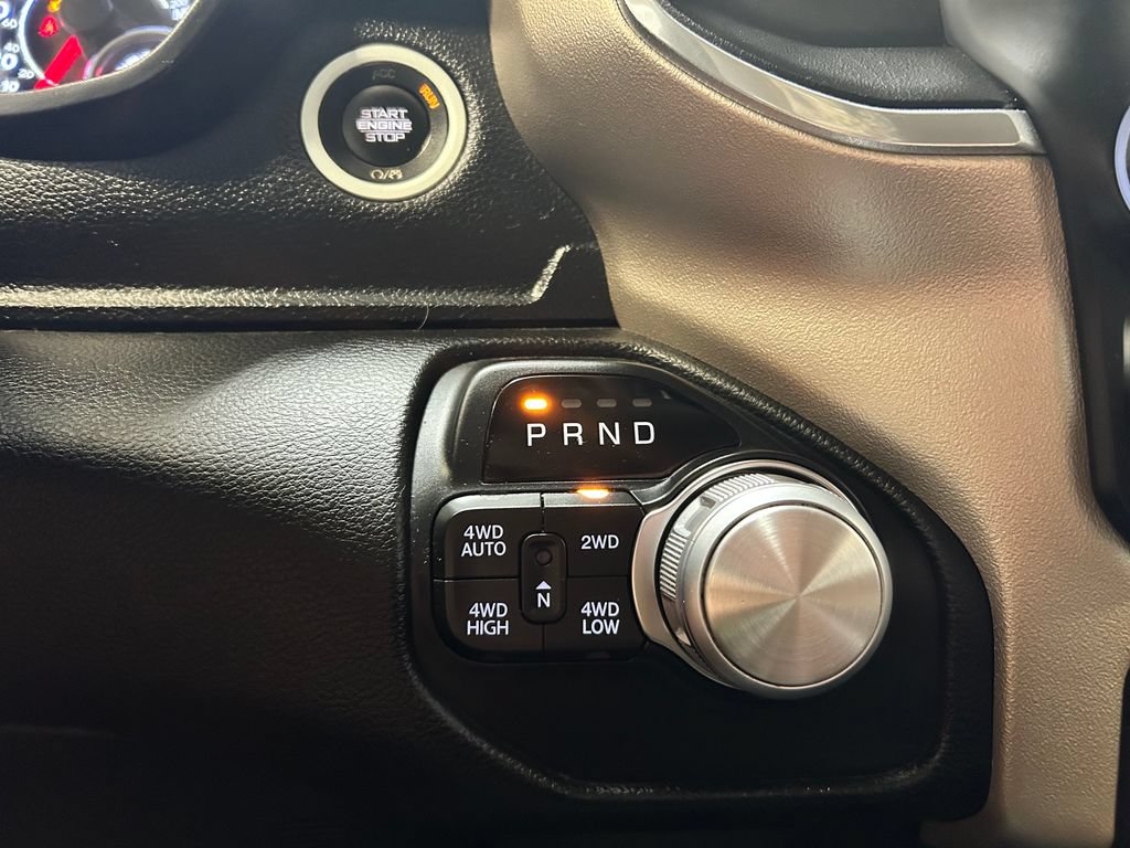 Used 2019 RAM 1500 Laramie AWD/4WD image 16