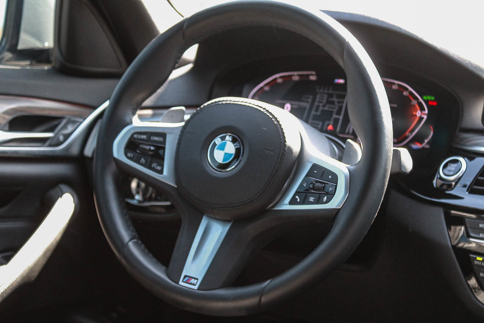 Used 2023 BMW 540i w/ M Sport Package RWD image 15