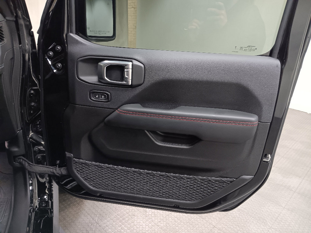 Used 2025 Jeep Wrangler Rubicon w/ Safety Group image 8