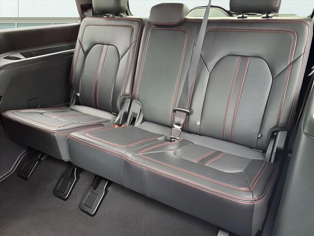 Used 2024 Ford Expedition Limited image 26