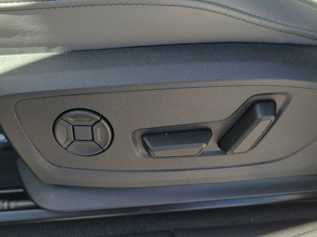 Certified 2025 Audi Q3 2.0T Premium w/ Convenience Package image 18