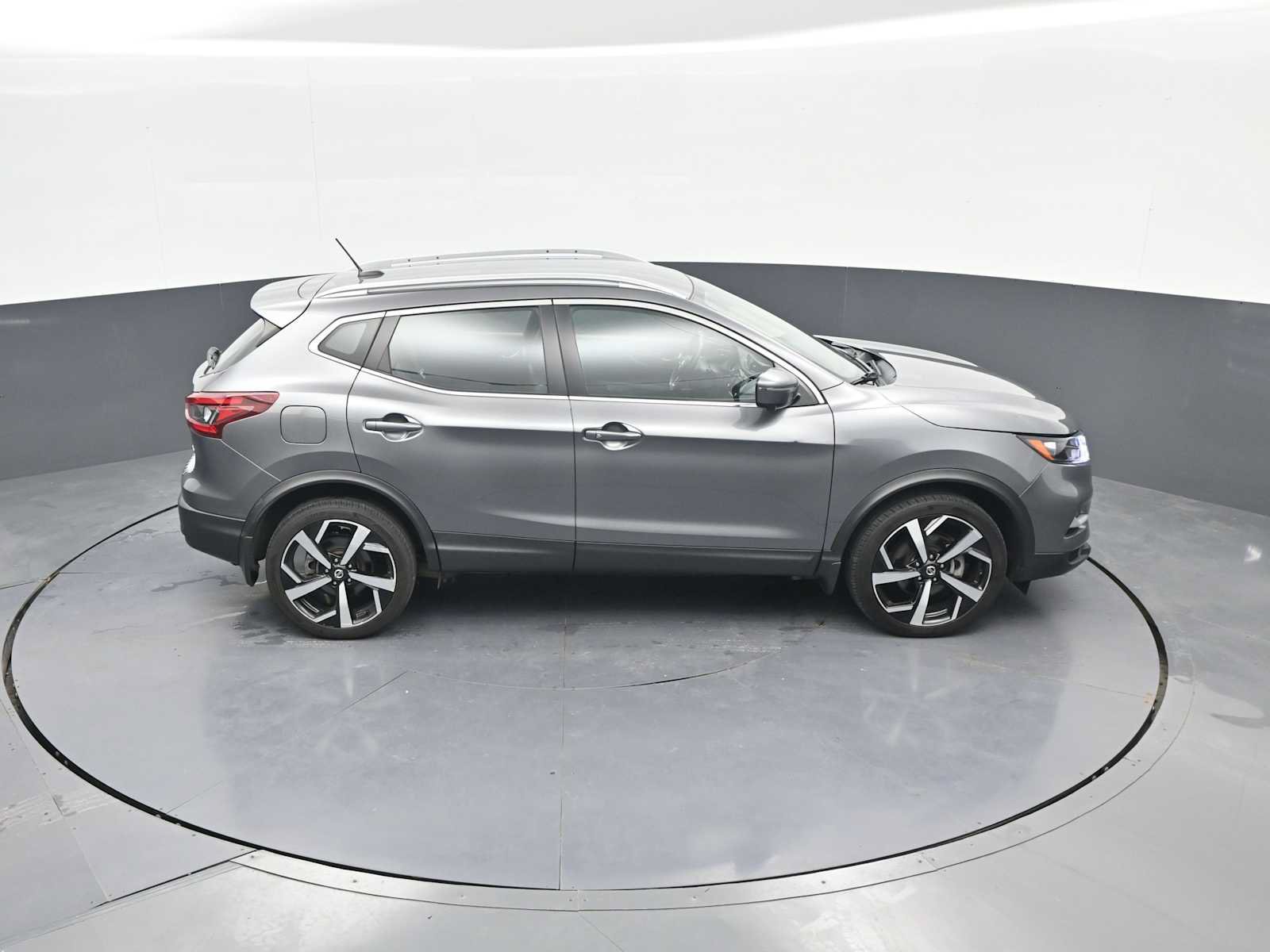 Used 2022 Nissan Rogue Sport SL AWD/4WD image 36