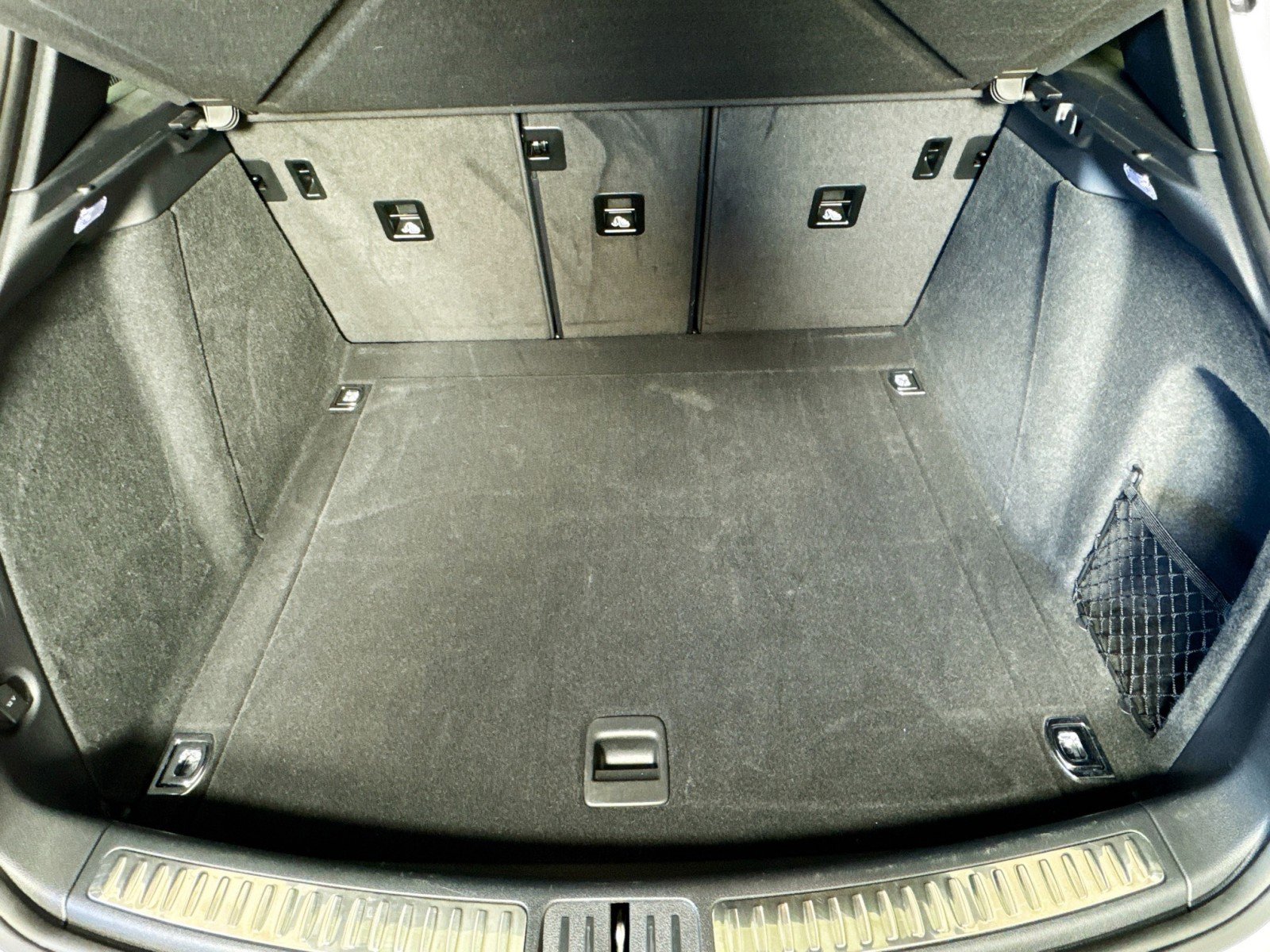 Certified 2022 Porsche Macan image 23