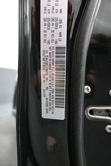 Used 2018 Jeep Compass Latitude FWD image 15