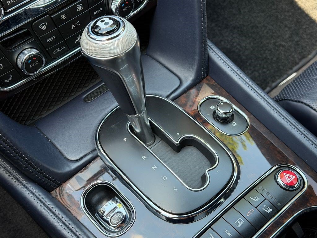 Certified 2018 Bentley Flying Spur V8 AWD/4WD image 25