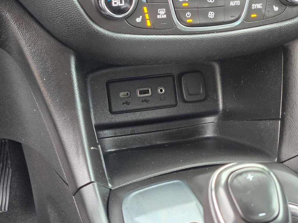 Used 2019 Chevrolet Equinox LT image 30