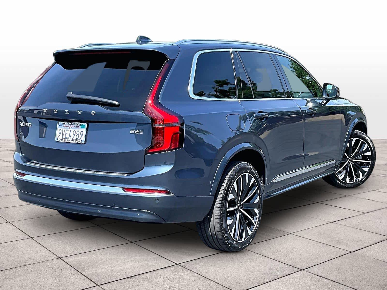 Used 2026 Volvo XC90 B6 Plus w/ Protection Package Premier AWD/4WD image 15