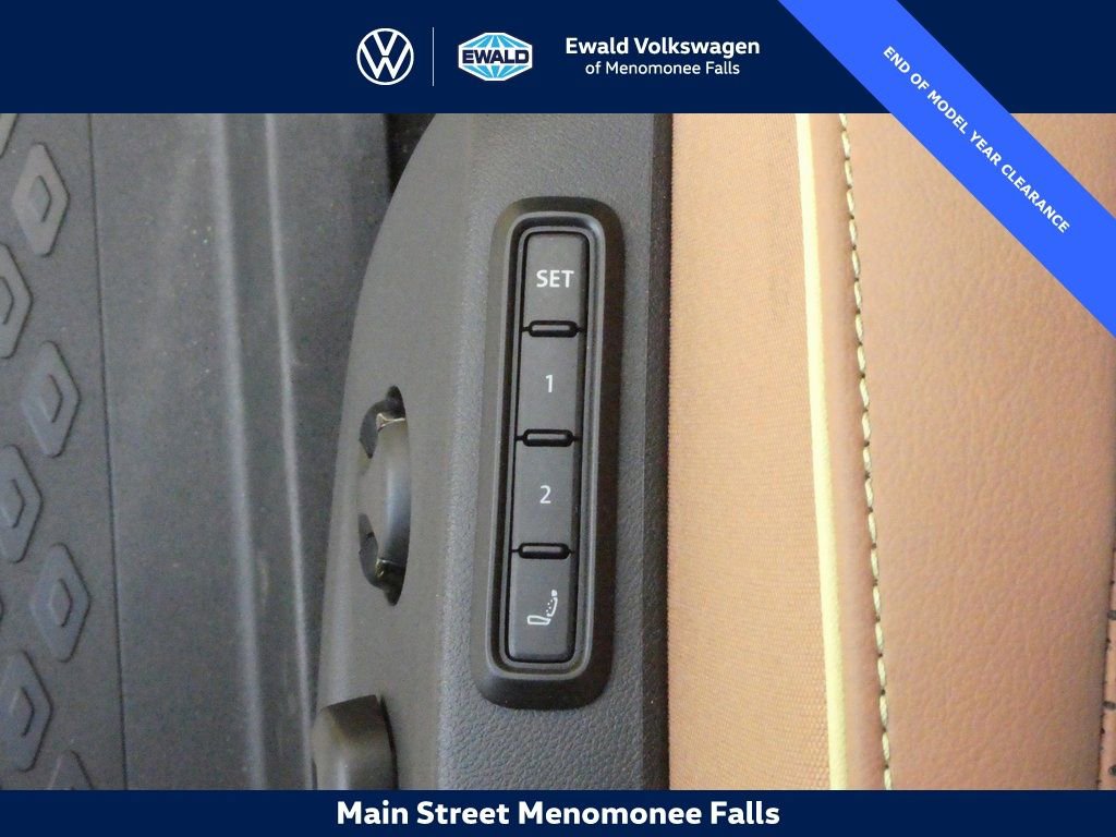 New 2025 Volkswagen ID. Buzz Pro S Plus AWD/4WD image 9