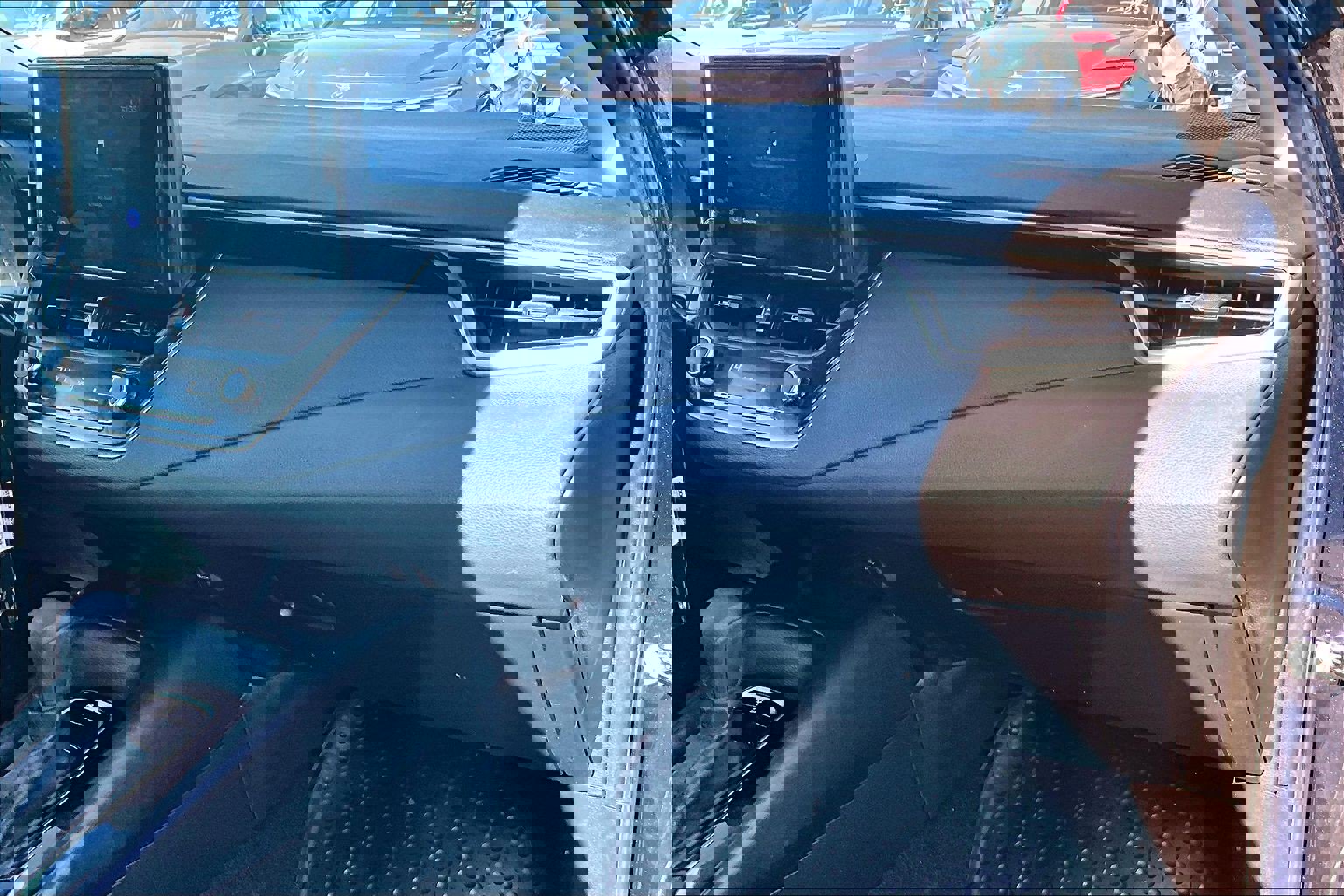 Used 2023 Toyota Corolla LE image 15