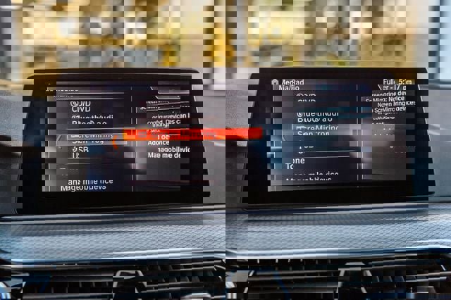 Used 2019 BMW 540i xDrive w/ M Sport Package image 24