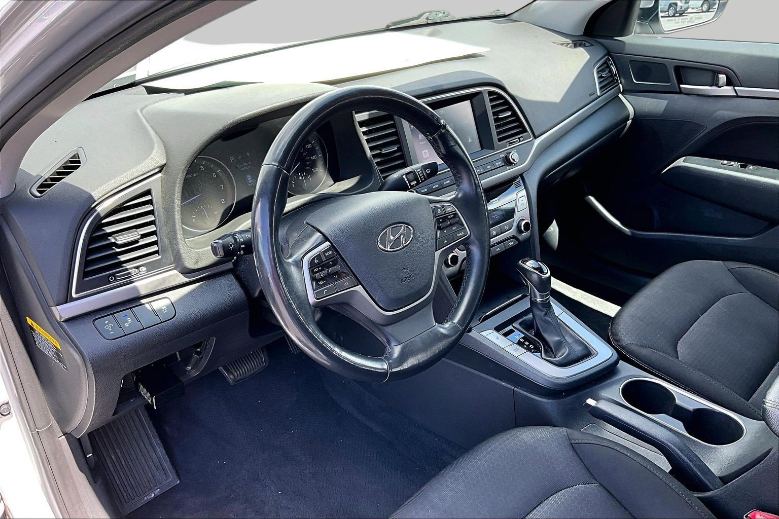 Used 2017 Hyundai Elantra Value Edition FWD image 12