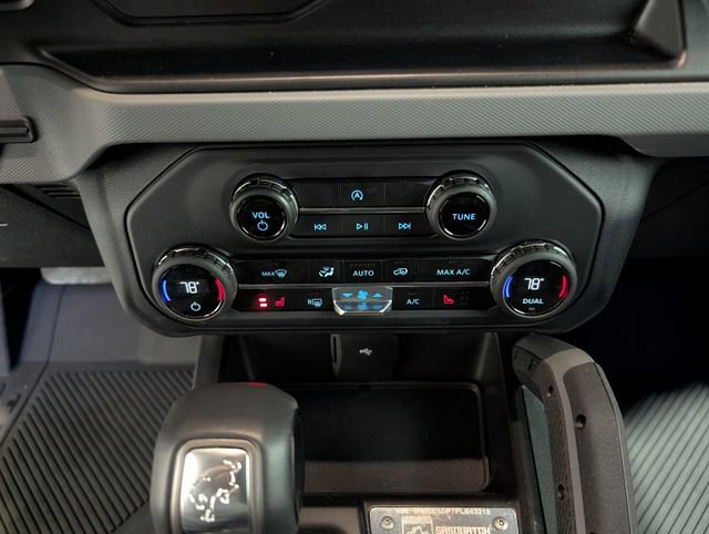 Used 2023 Ford Bronco Big Bend w/ Sasquatch Package AWD/4WD image 20