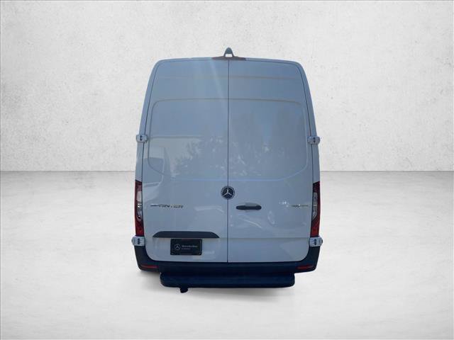 Used 2025 Mercedes-Benz Sprinter 2500 image 9