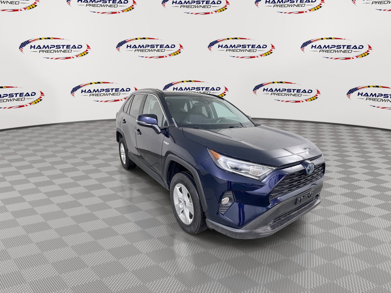 Used 2021 Toyota RAV4 XLE w/ Convenience Package AWD/4WD image 2