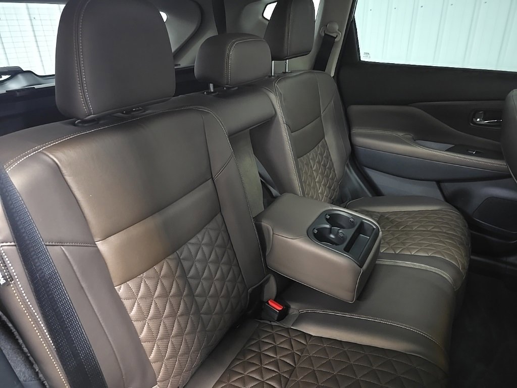 Used 2022 Nissan Murano Platinum w/ Cargo Package image 17