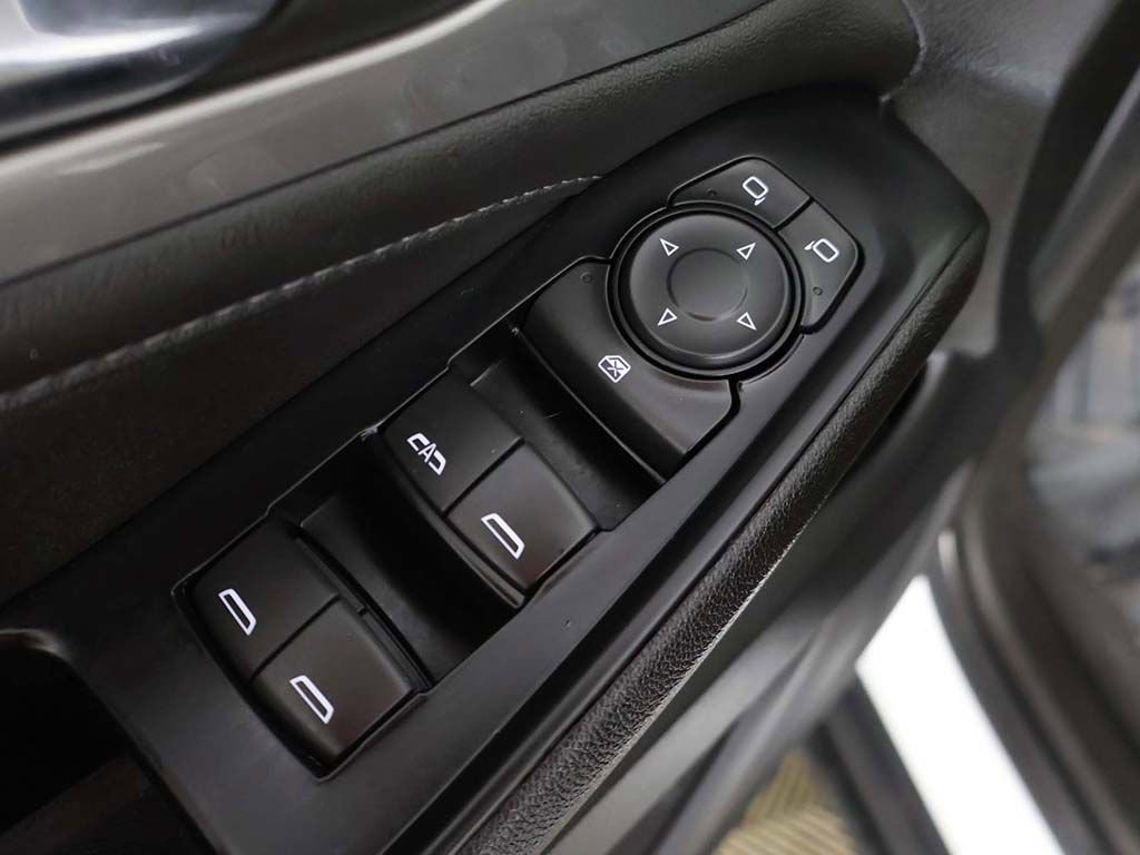 Used 2023 Chevrolet Traverse LT image 31