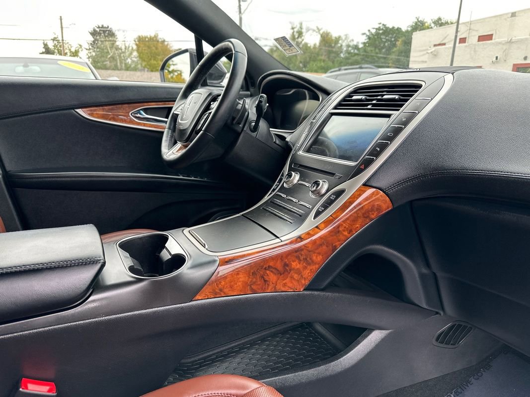 Used 2019 Lincoln Nautilus Reserve image 34