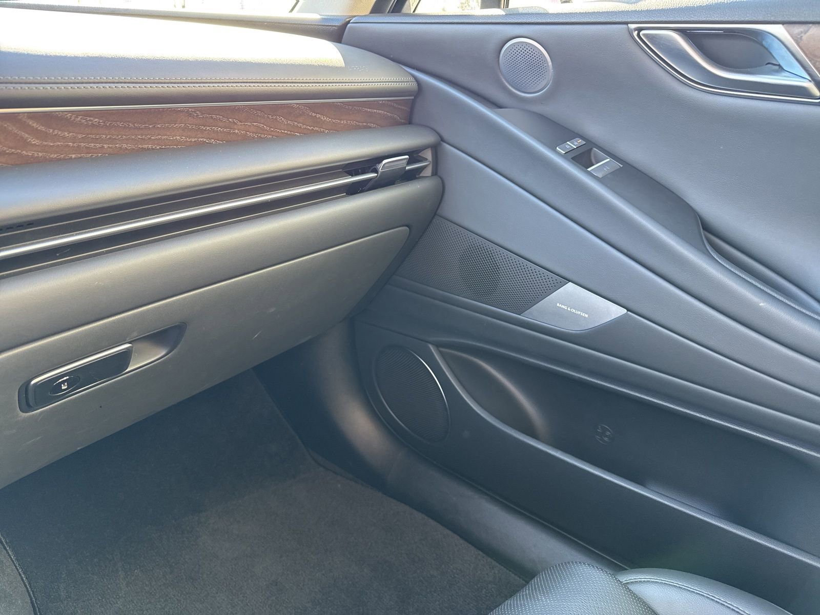 Used 2025 Genesis G80 2.5T Advanced image 30