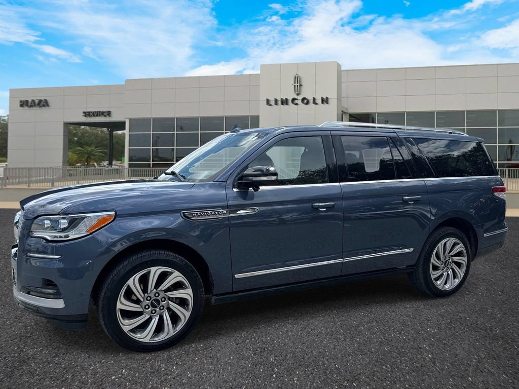 Certified 2022 Lincoln Navigator L Reserve AWD/4WD image 7