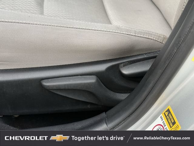 Used 2014 Toyota Corolla LE FWD image 27