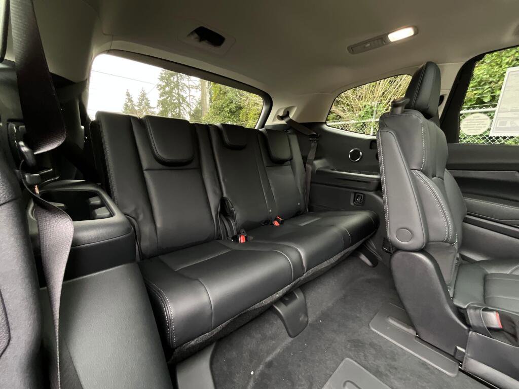 New 2026 Subaru Ascent Limited AWD/4WD image 16