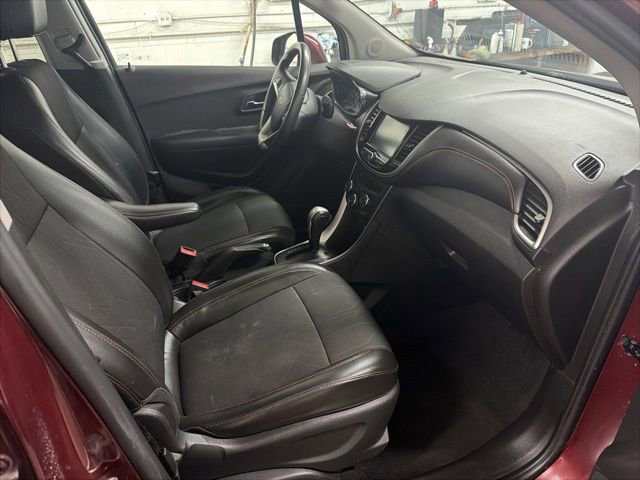 Used 2017 Chevrolet Trax LT w/ LT Convenience Package image 15