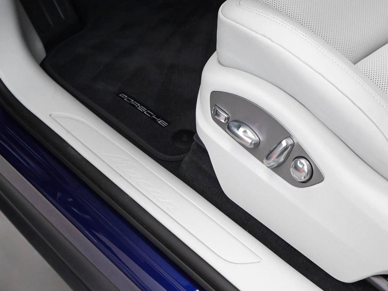 New 2025 Porsche Macan image 22