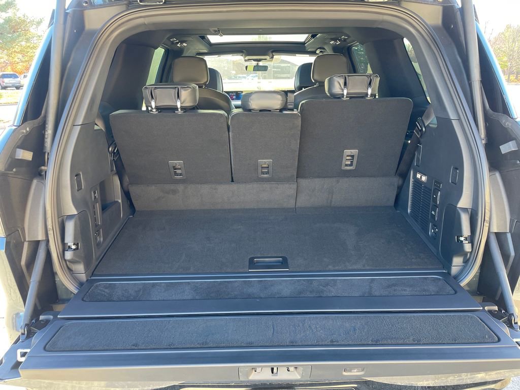 New 2025 Lincoln Navigator Reserve w/ Jet Appearance Package image 9