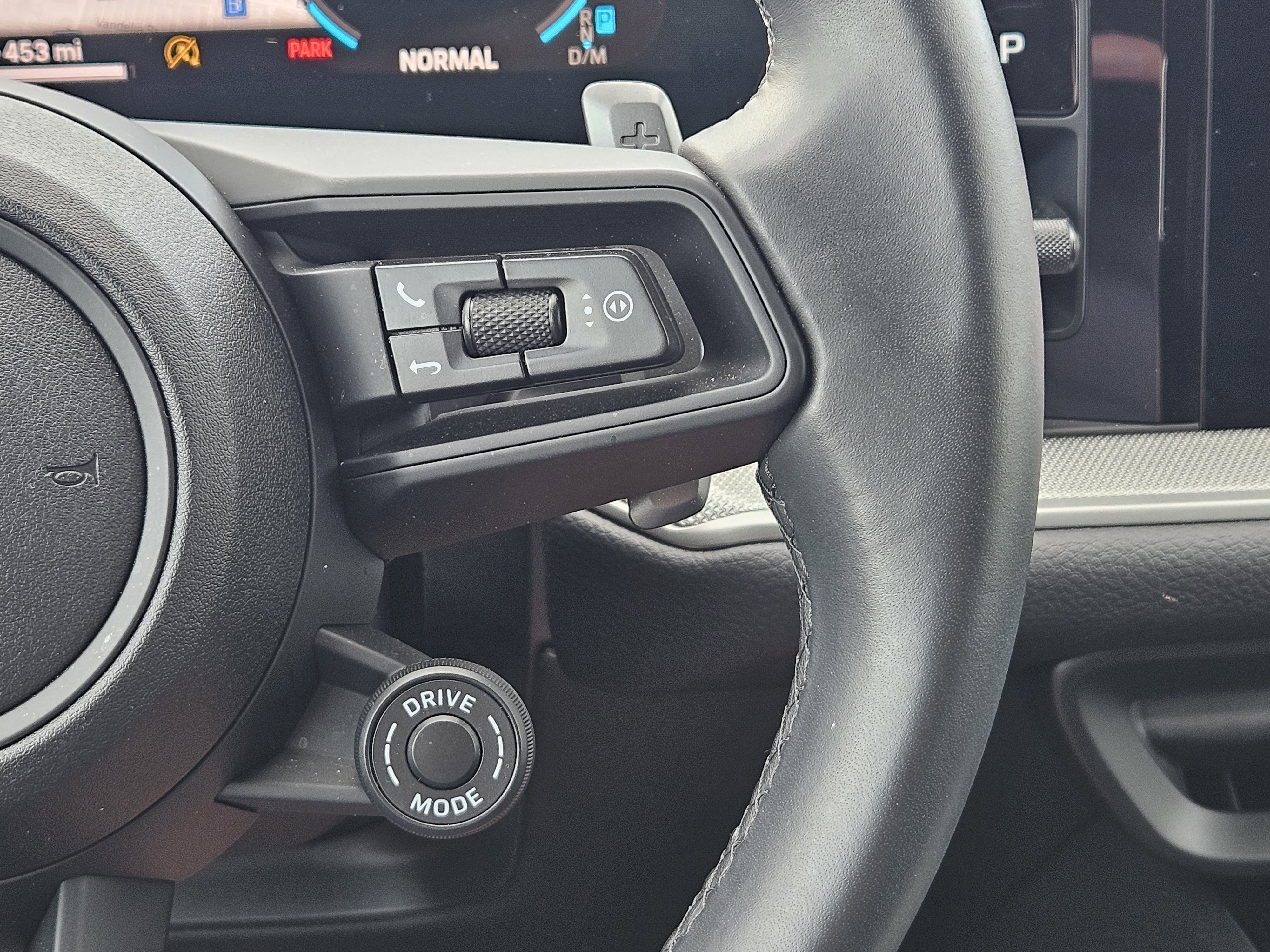 Certified 2025 Porsche Cayenne Coupe image 27