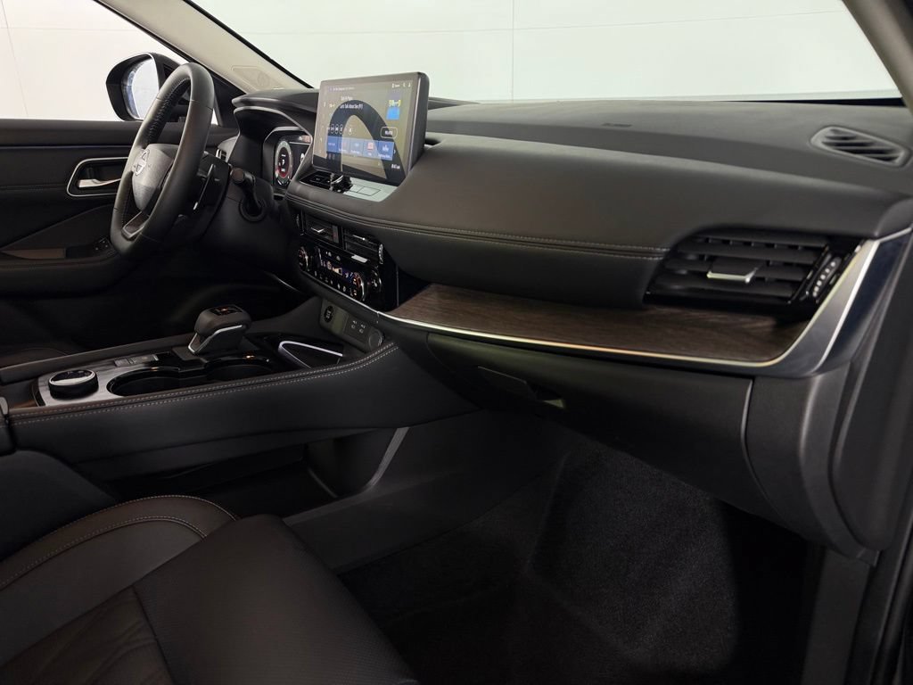 Used 2026 Nissan Rogue Platinum w/ Platinum Premium Package AWD/4WD image 33